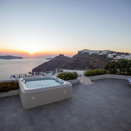 Sunset View Villa Santorini - With Outdoor Jacuzzi Firostefani Zewnętrze zdjęcie