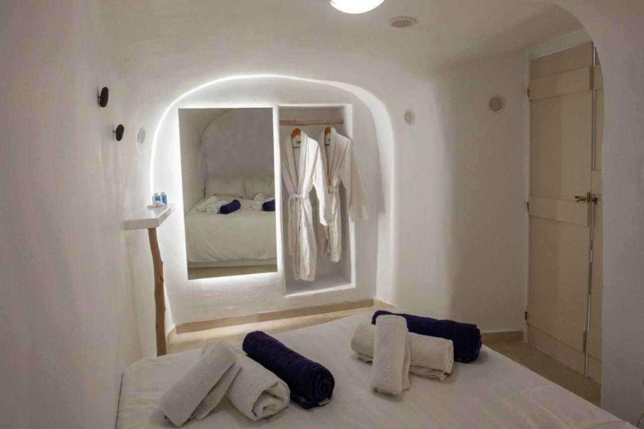 Sunset View Villa Santorini - With Outdoor Jacuzzi Firostefani Zewnętrze zdjęcie
