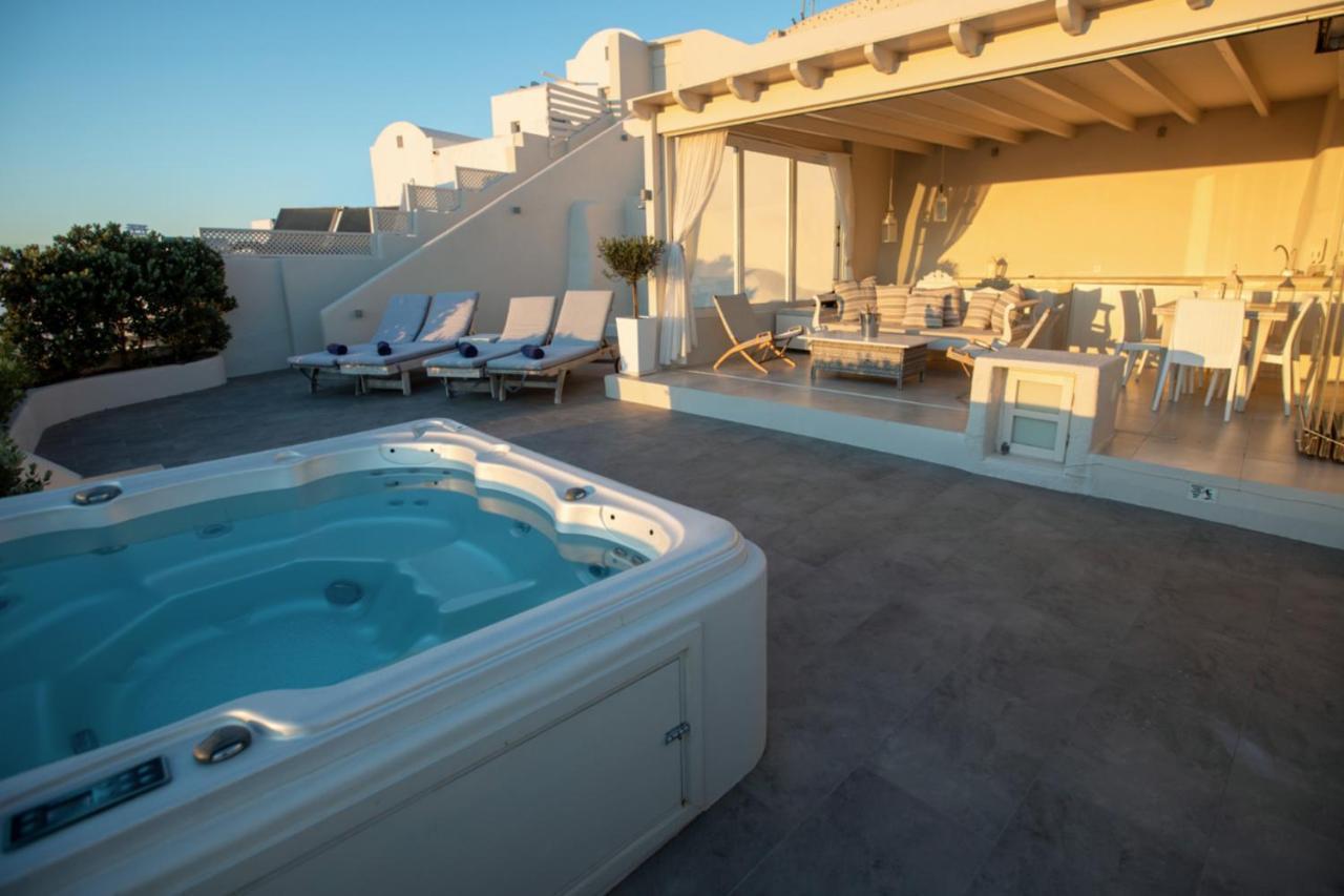 Sunset View Villa Santorini - With Outdoor Jacuzzi Firostefani Zewnętrze zdjęcie